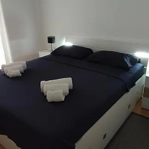  Apartment Teni